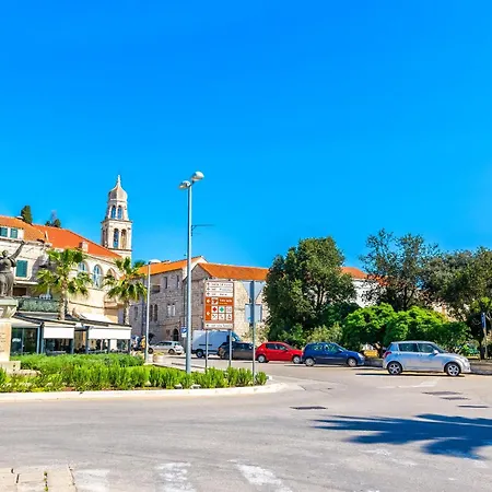 Apartment M&n Vela Luka